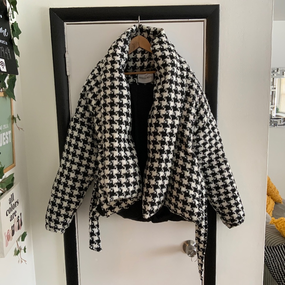 Azalea Wang Black White Houndstooth Puffer Jacket Tie Waist Size M